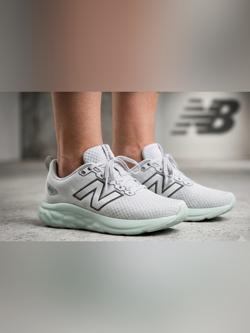 New authentic New Balance signature designer designer sneakers sz 7.5 display